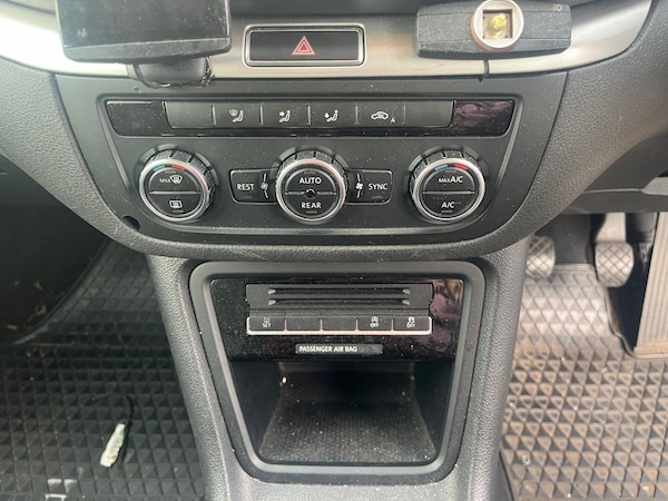Used Volkswagen Sharan 2013 for sale - 76108992: Photo 11