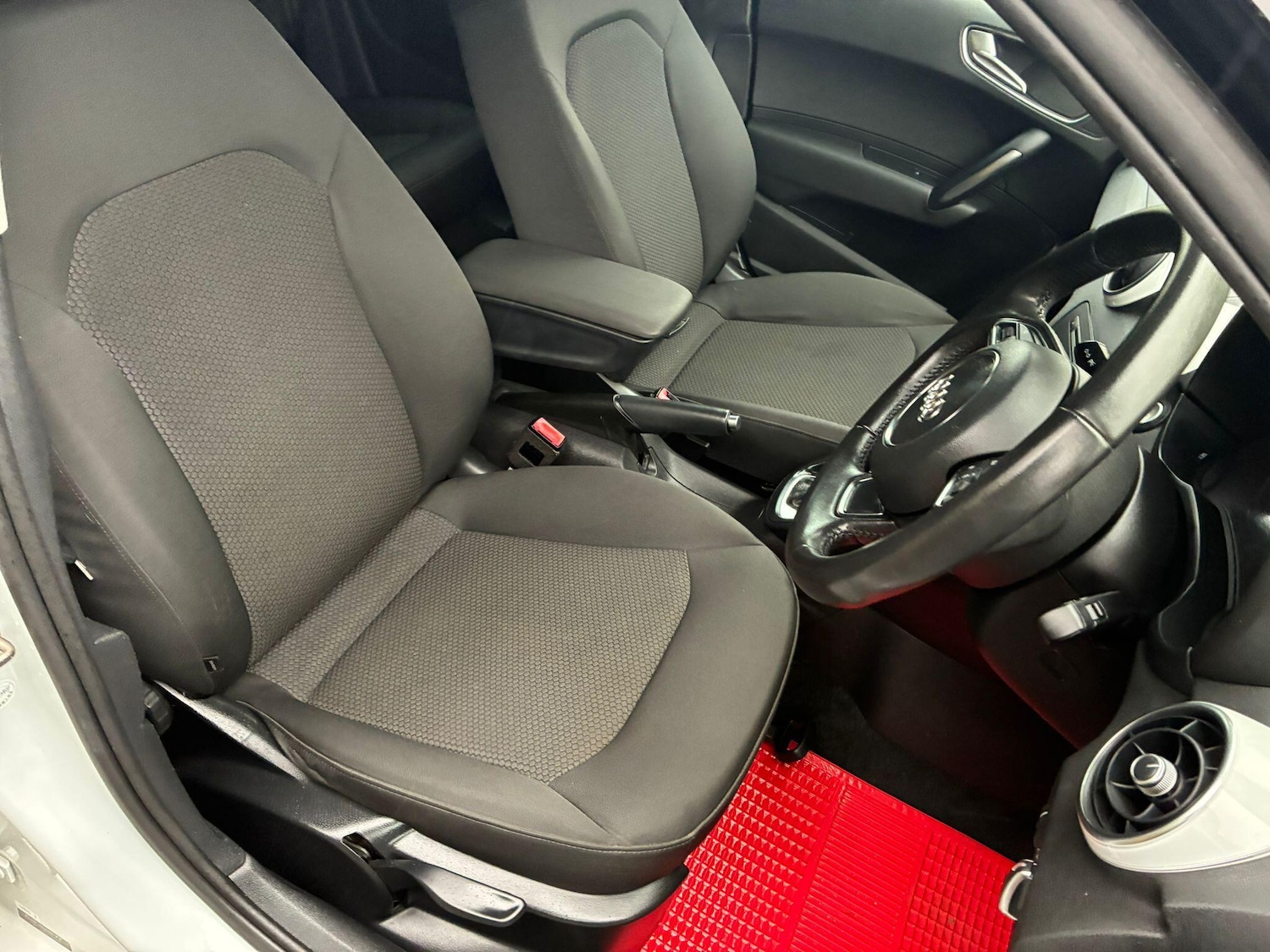 Used Audi A1 2014 for sale - 78205095: Photo 23