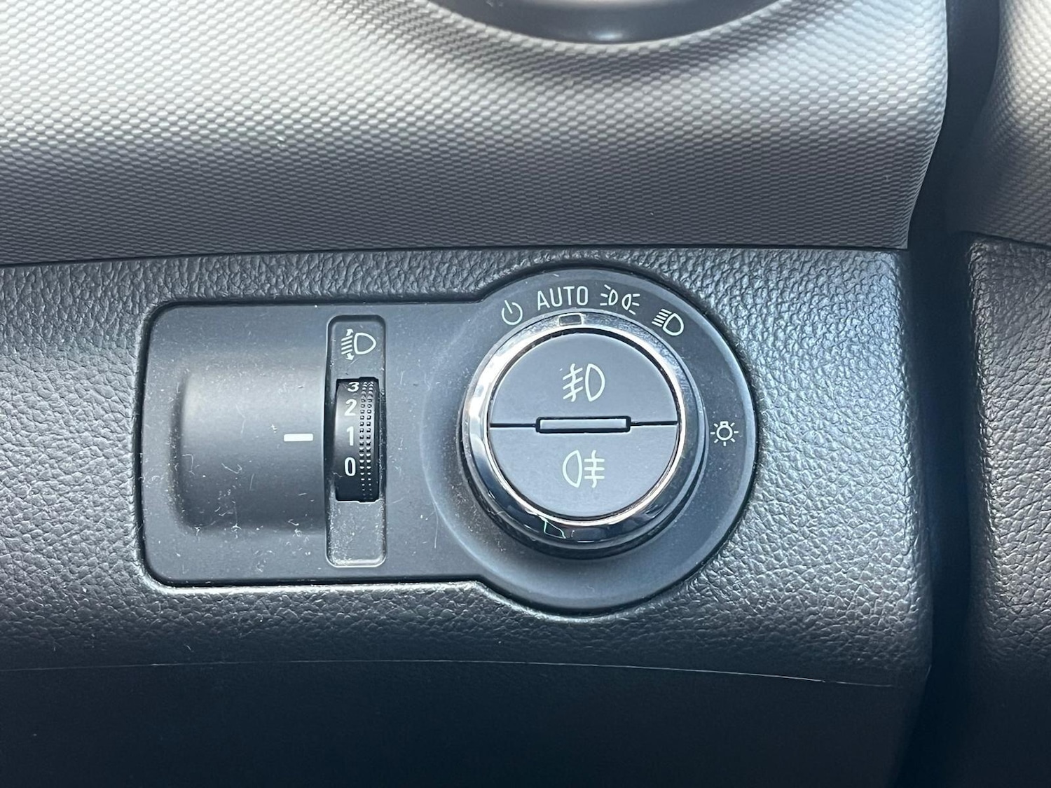 Used Chevrolet Aveo 2013 for sale - 76572831: Photo 23