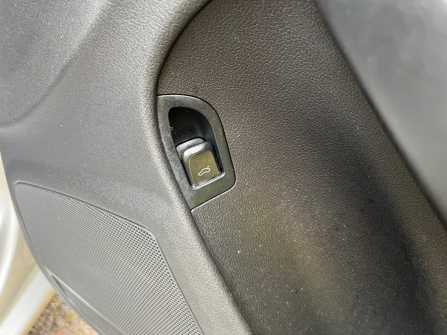 Used Audi A4 2011 for sale - 76432911: Photo 28