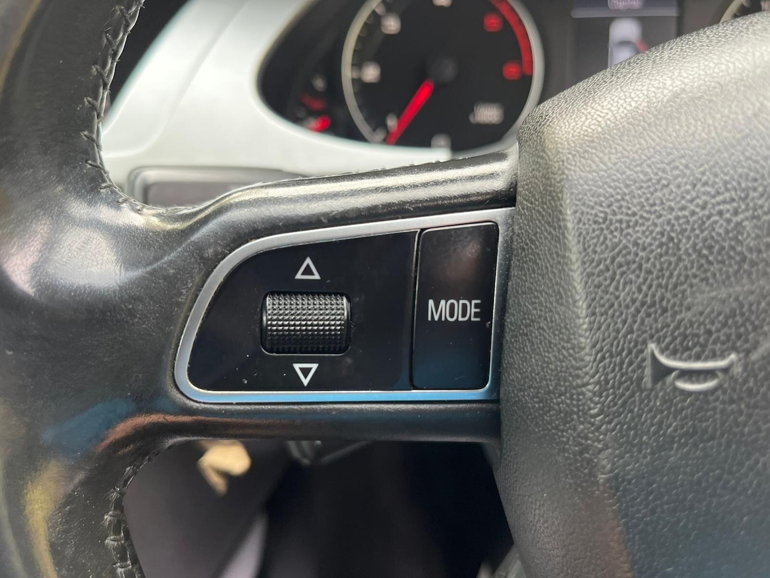 Used Audi A4 2011 for sale - 76432911: Photo 31