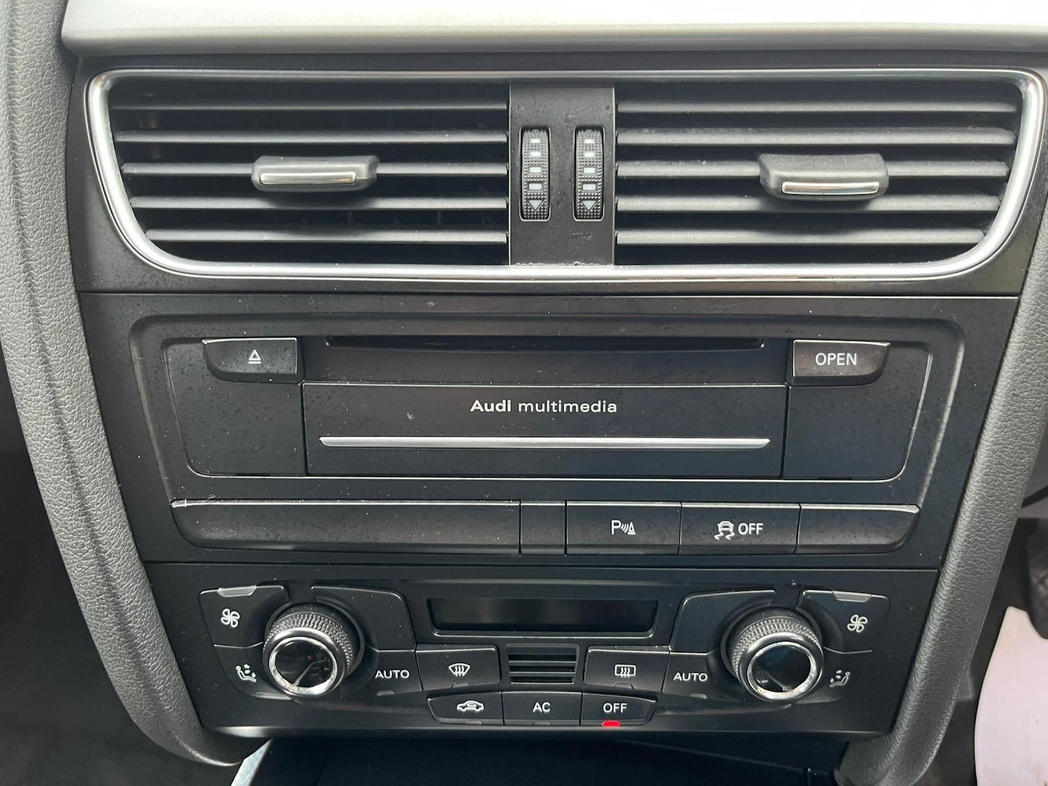 Used Audi A4 2011 for sale - 76432911: Photo 45