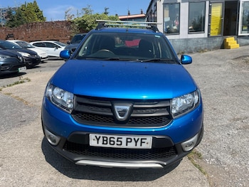 Used Dacia Sandero Stepway 2015 for sale - 79247913: Photo