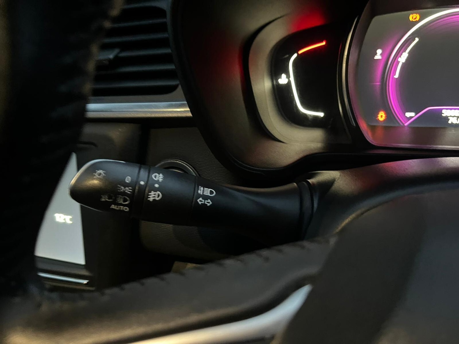 Used Renault Kadjar 2015 for sale - 76990894: Photo 29