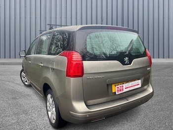 Used Peugeot 5008 2013 for sale - 78934261: Photo