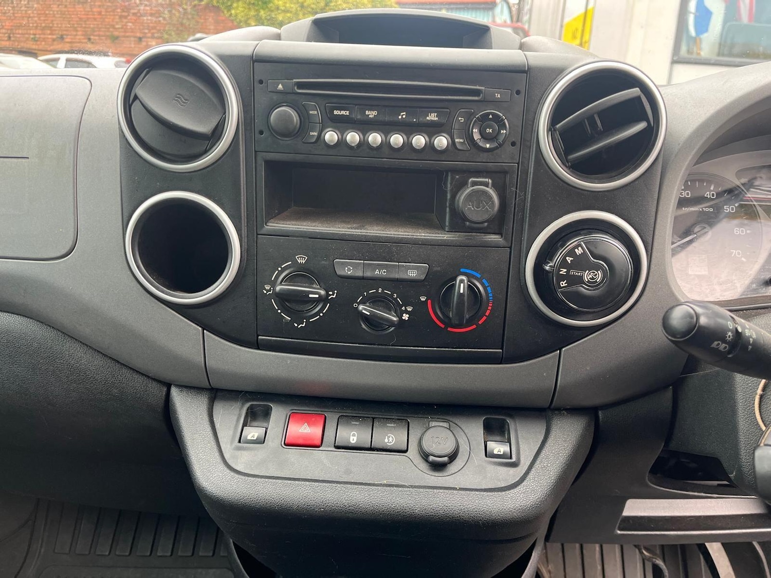 Used Peugeot Partner Tepee 2017 for sale - 76522053: Photo 11