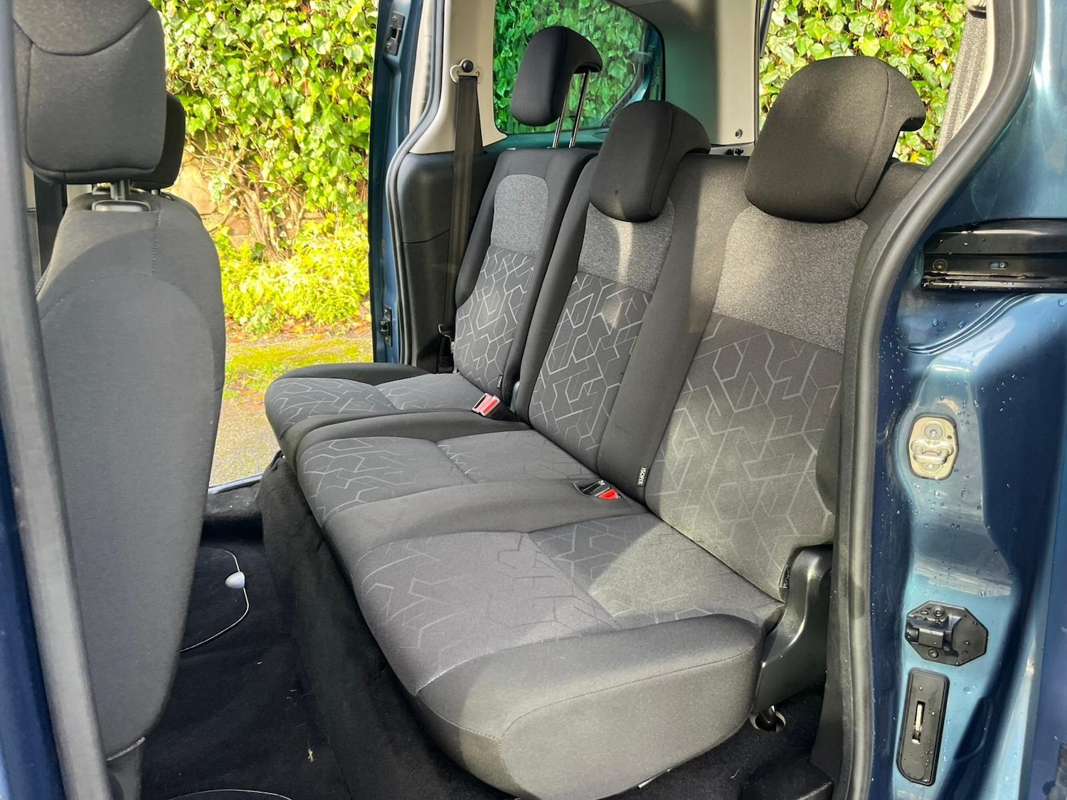 Used Peugeot Partner Tepee 2017 for sale - 76522053: Photo 15