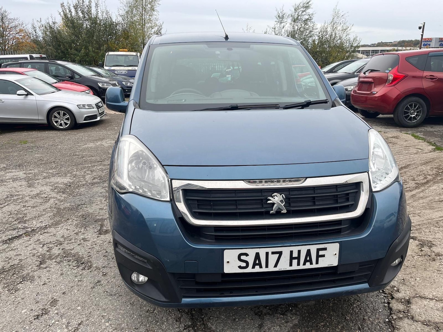 Used Peugeot Partner Tepee 2017 for sale - 76522053: Photo 2