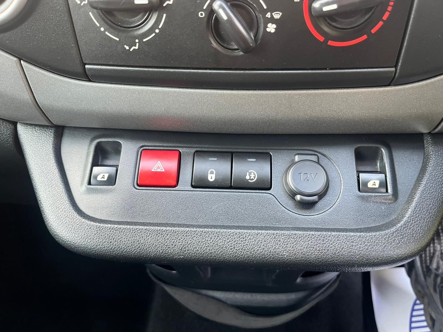 Used Peugeot Partner Tepee 2017 for sale - 76522053: Photo 31