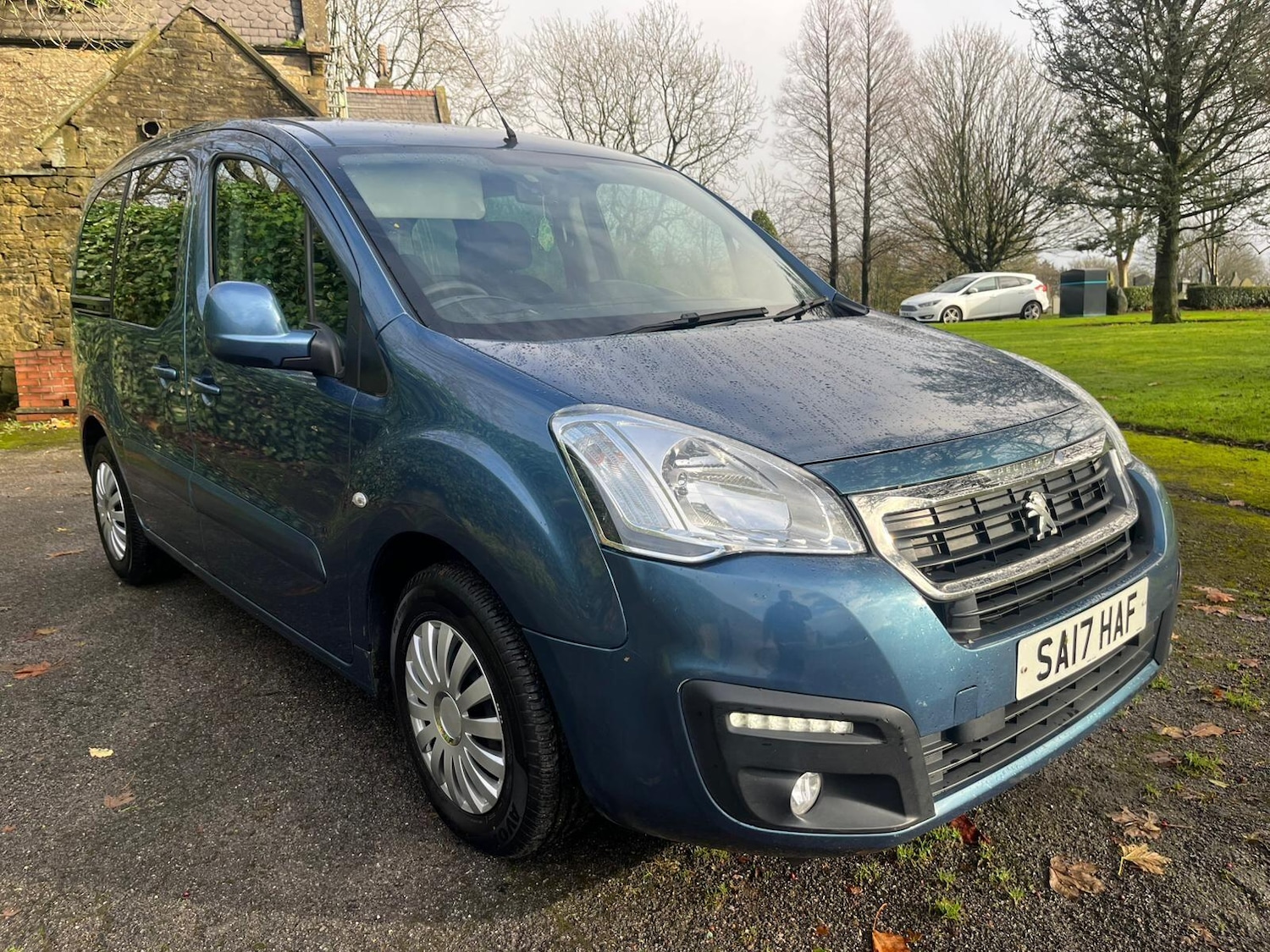 Used Peugeot Partner Tepee 2017 for sale - 76522053: Photo 32