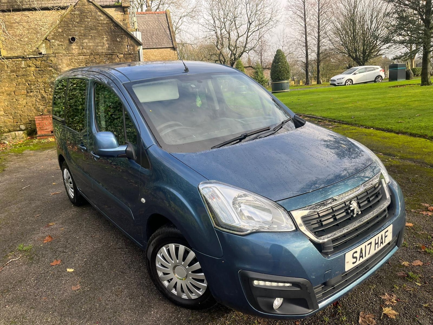 Used Peugeot Partner Tepee 2017 for sale - 76522053: Photo 33