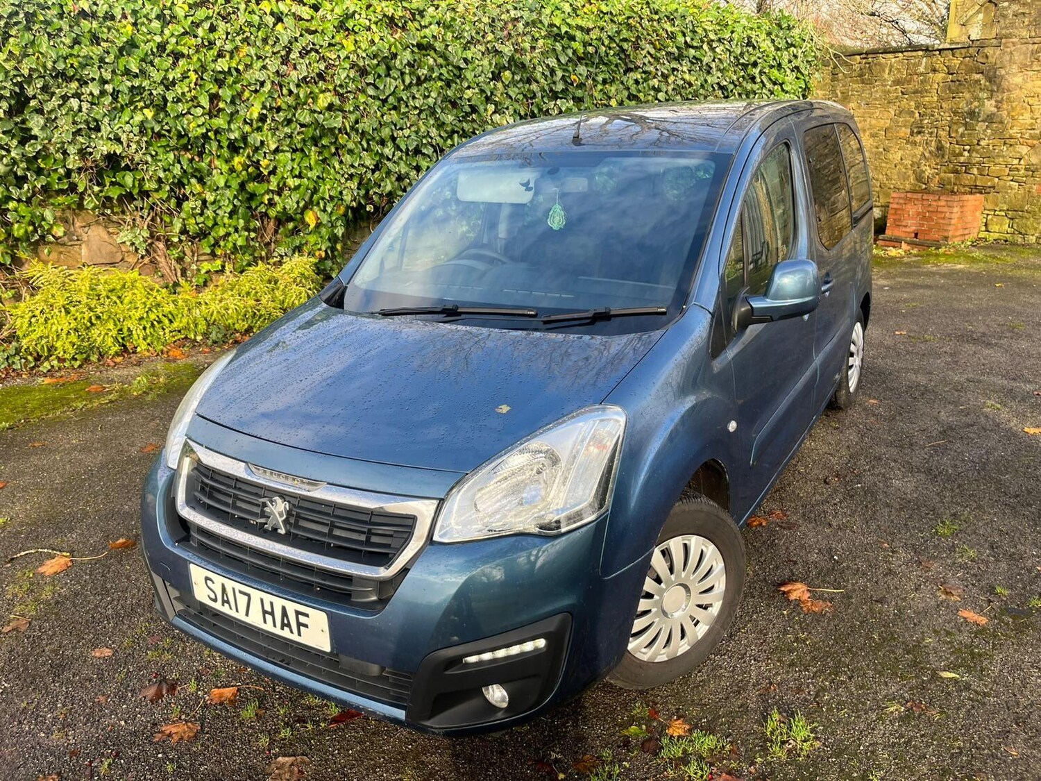 Used Peugeot Partner Tepee 2017 for sale - 76522053: Photo 44