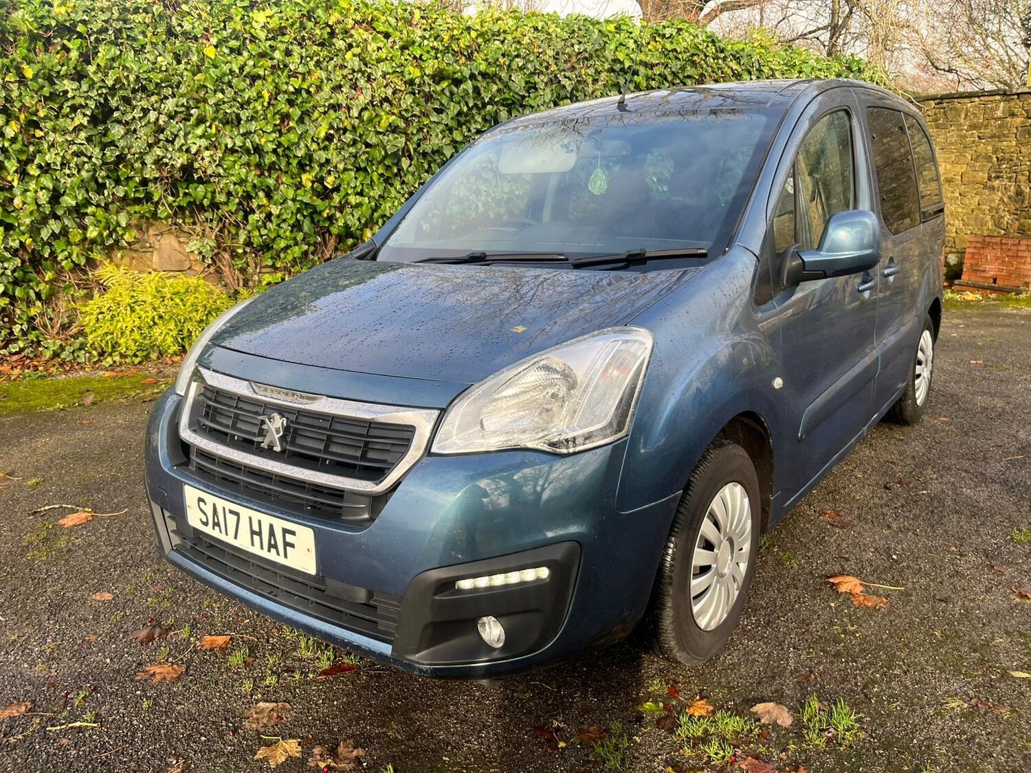 Used Peugeot Partner Tepee 2017 for sale - 76522053: Photo 45