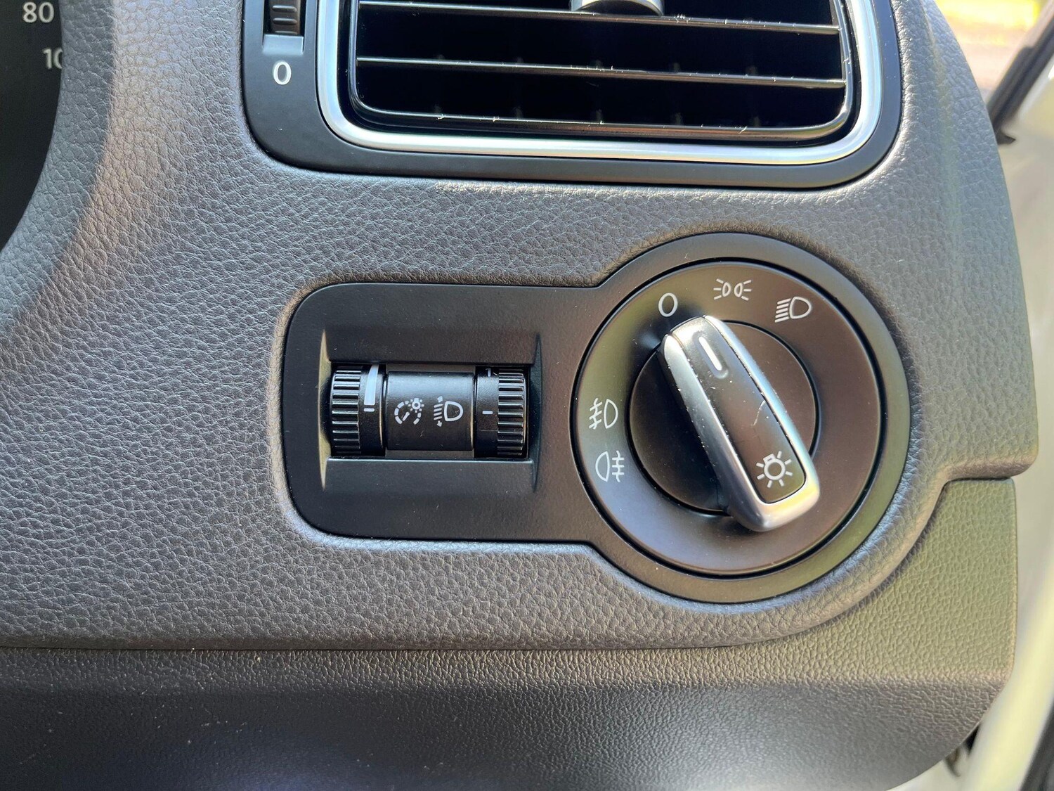 Vehicle 33