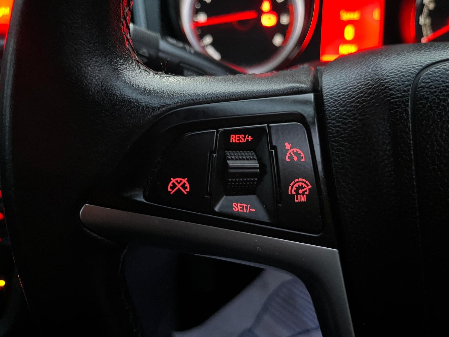 Used Vauxhall Astra for sale - 77537143: Photo 30