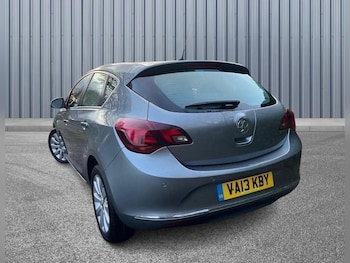 Used Vauxhall Astra 2013 for sale - 77537143: Photo