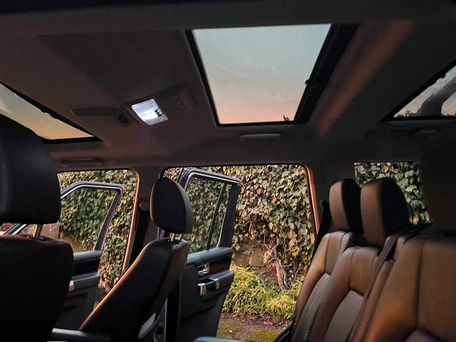 Used Land Rover Discovery 2010 for sale - 77737940: Photo 18