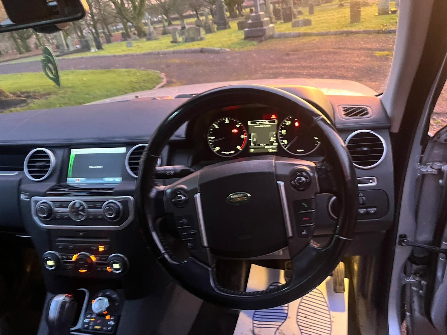 Used Land Rover Discovery 2010 for sale - 77737940: Photo 38