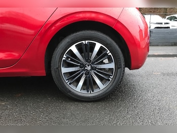 Used Peugeot 208 2018 for sale - 76705392: Photo