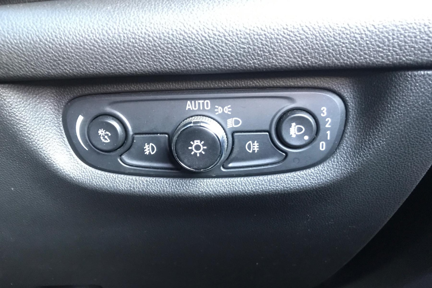 Used Vauxhall Insignia 2017 for sale - 76476214: Photo 25