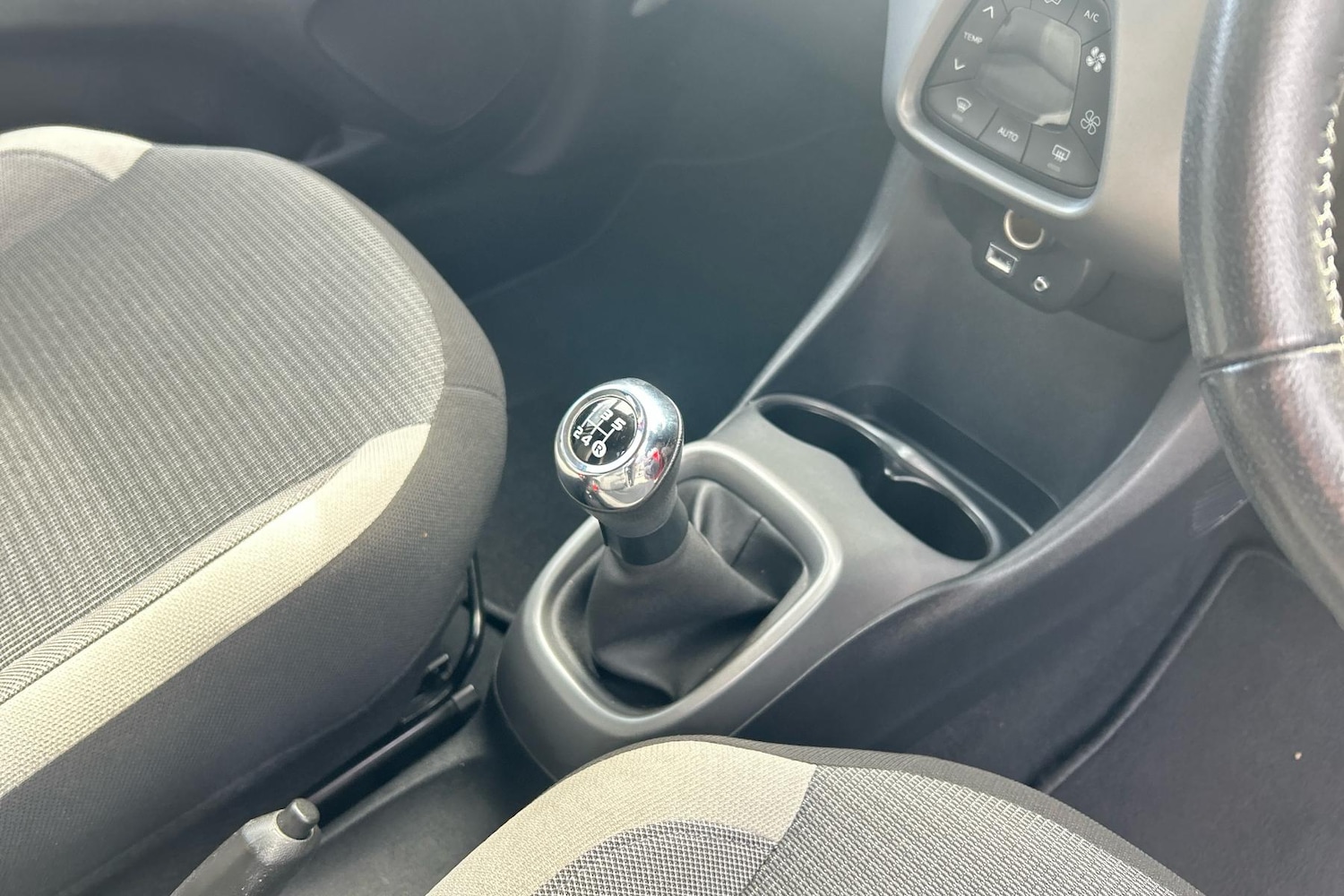 Used Toyota AYGO 2020 for sale - 76339408: Photo 14