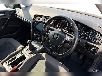 Used Volkswagen Golf 2019 for sale - 78789088: Photo