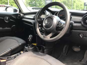 Used MINI Hatch 2019 for sale - 74500371: Photo