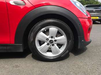 Used MINI Hatch 2019 for sale - 74500371: Photo