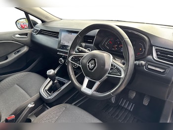 Used Renault Clio 2022 for sale - 79499389: Photo