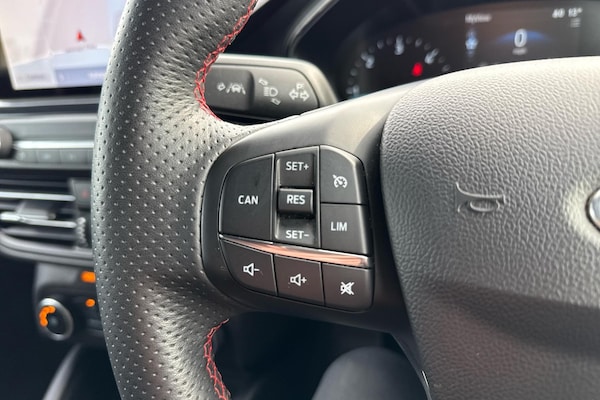 Used Ford Focus 2021 for sale - 75053126: Photo 15