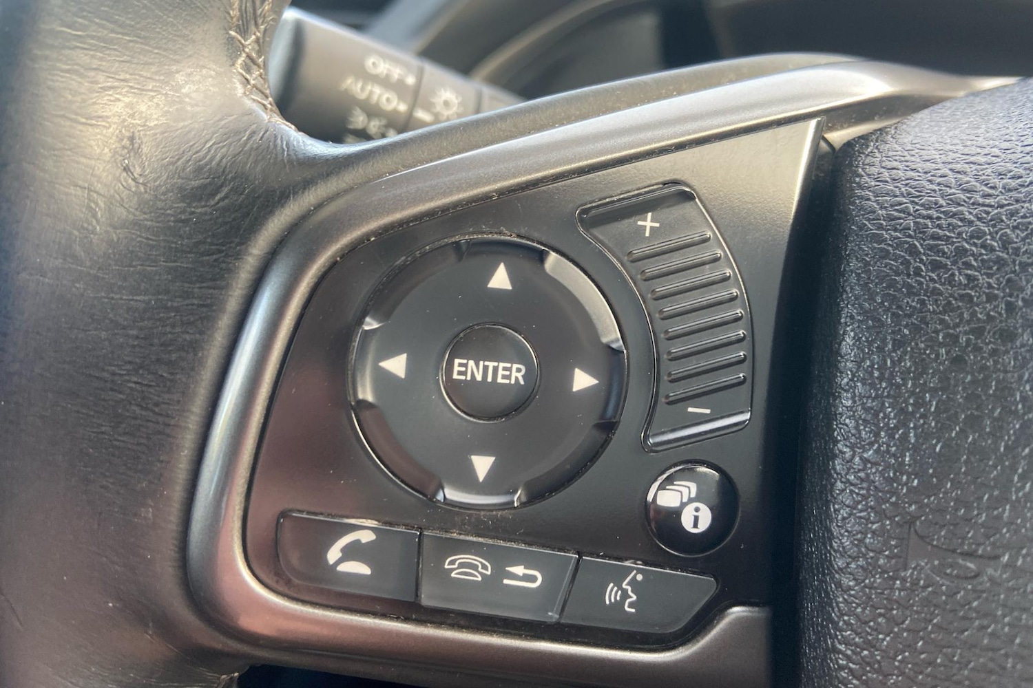 Used Honda Civic 2017 for sale - 76541157: Photo 17