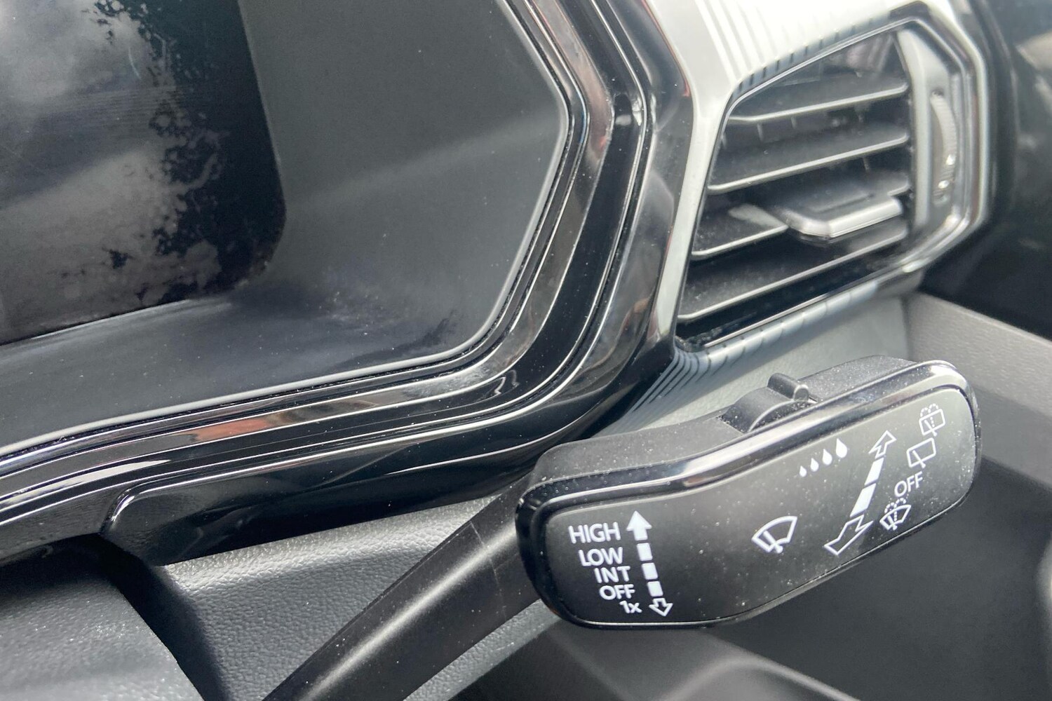 Used Volkswagen T-Cross for sale - 77298098: Photo 19