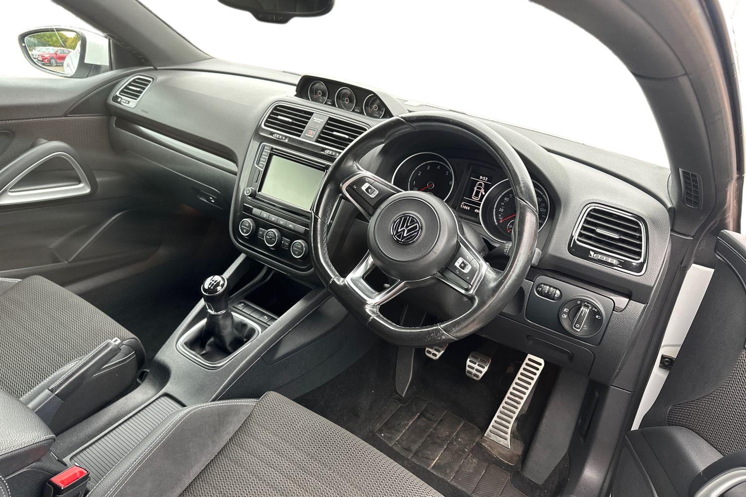 Used Volkswagen Scirocco 2017 for sale - 76718638: Photo 2