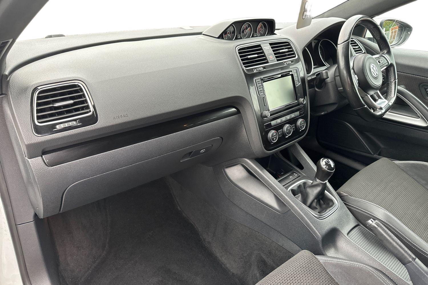 Used Volkswagen Scirocco 2017 for sale - 76718638: Photo 5