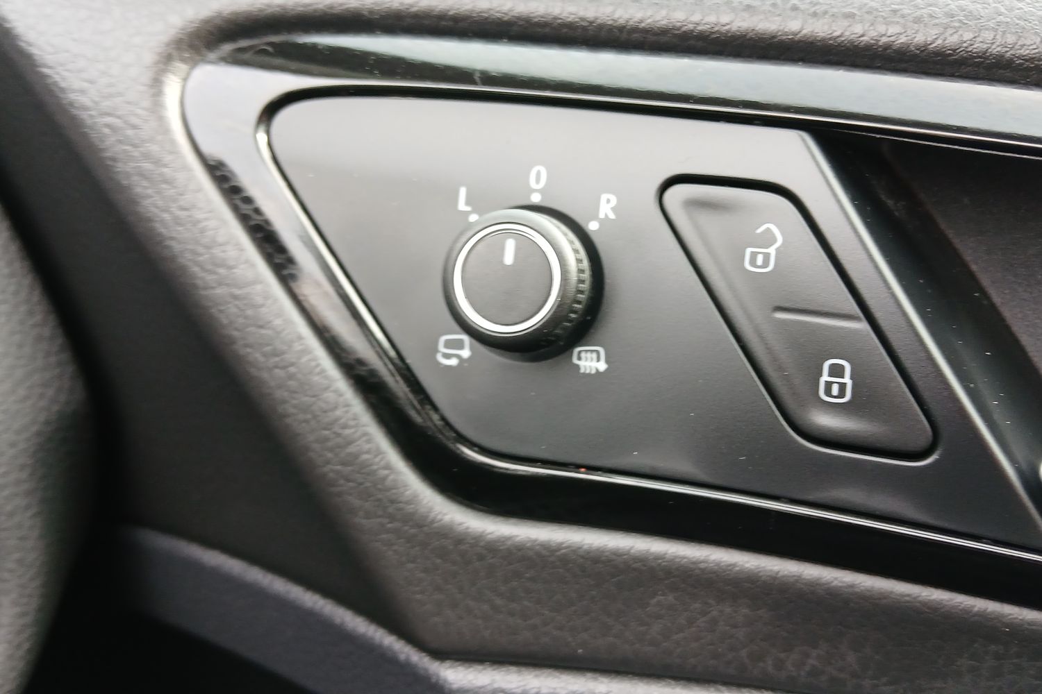 Used Volkswagen Golf 2017 for sale - 77687139: Photo 23