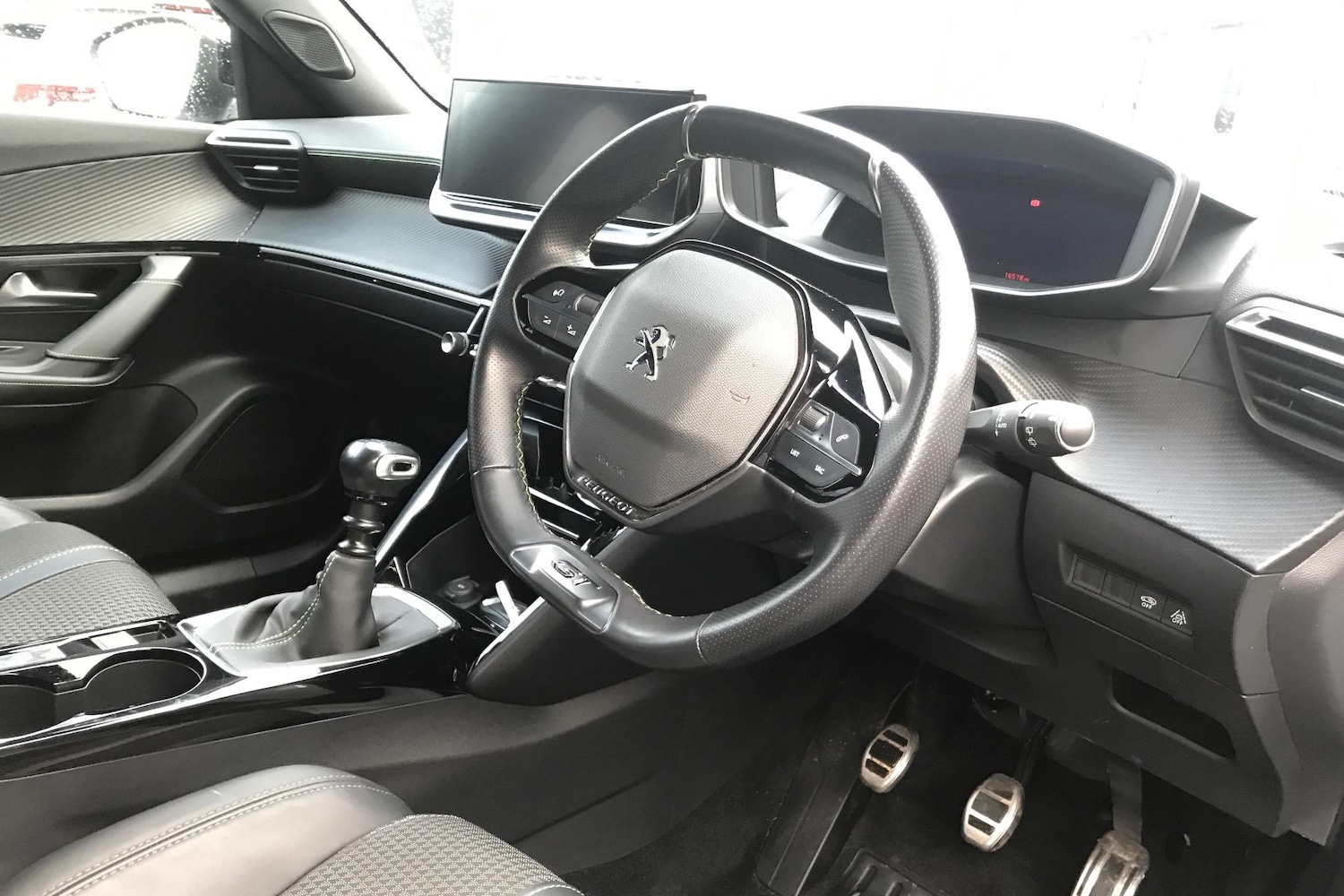 Used Peugeot 2008 2022 for sale - 76827837: Photo 2