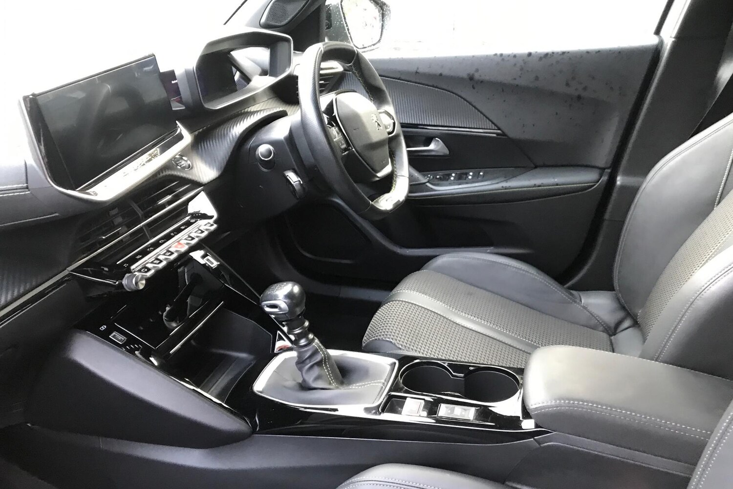 Used Peugeot 2008 2022 for sale - 76827837: Photo 5