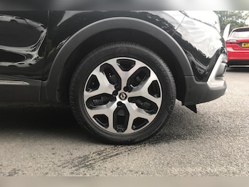 Used Renault Captur 2019 for sale - 75353831: Photo
