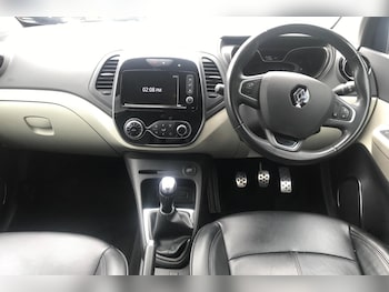 Used Renault Captur 2019 for sale - 75353831: Photo