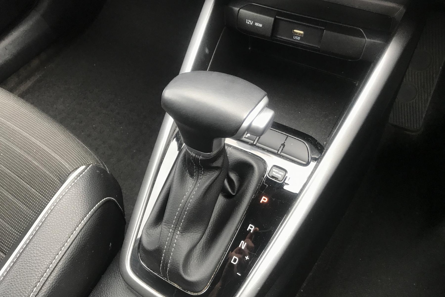 Used Kia Stonic 2022 for sale - 77123856: Photo 20