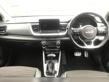 Used Kia Stonic 2022 for sale - 77123856: Photo