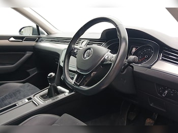 Used Volkswagen Passat 2016 for sale - 78650761: Photo