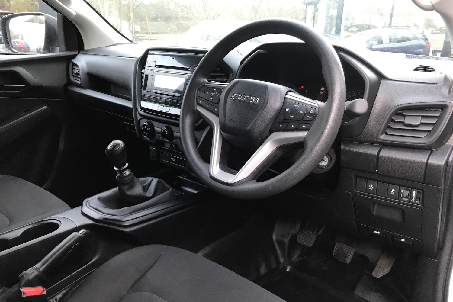 Used Isuzu D-Max 2023 for sale - 76905899: Photo 2