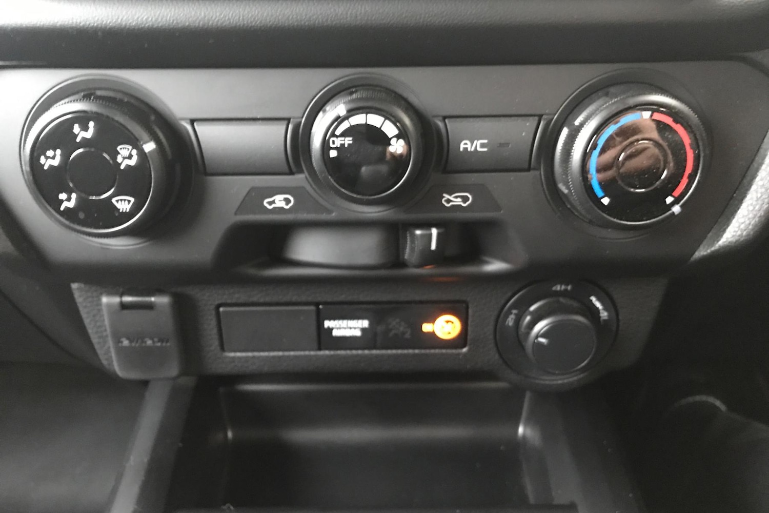 Used Isuzu D-Max 2023 for sale - 76905899: Photo 21