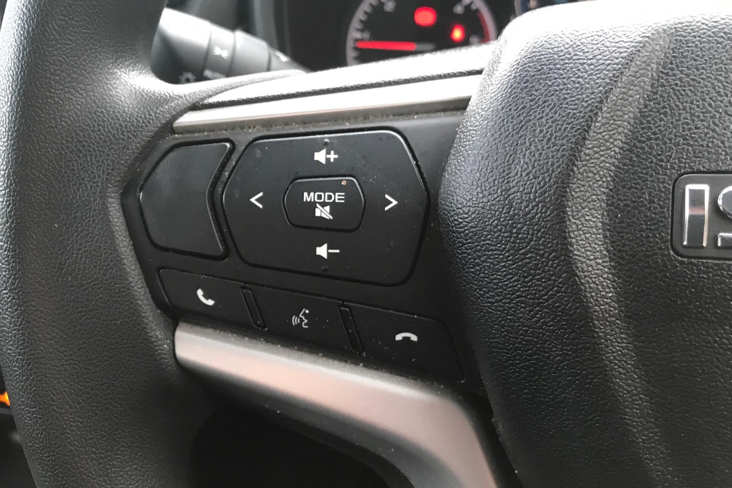 Used Isuzu D-Max 2023 for sale - 76905899: Photo 24