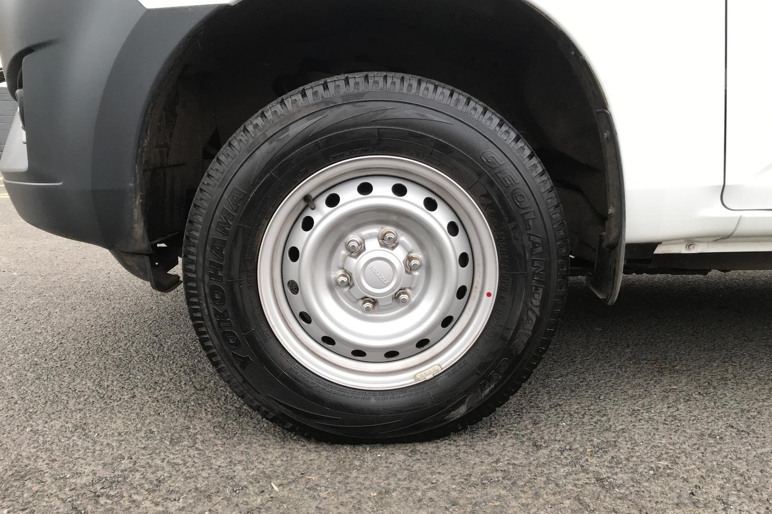 Used Isuzu D-Max 2023 for sale - 76905899: Photo 3