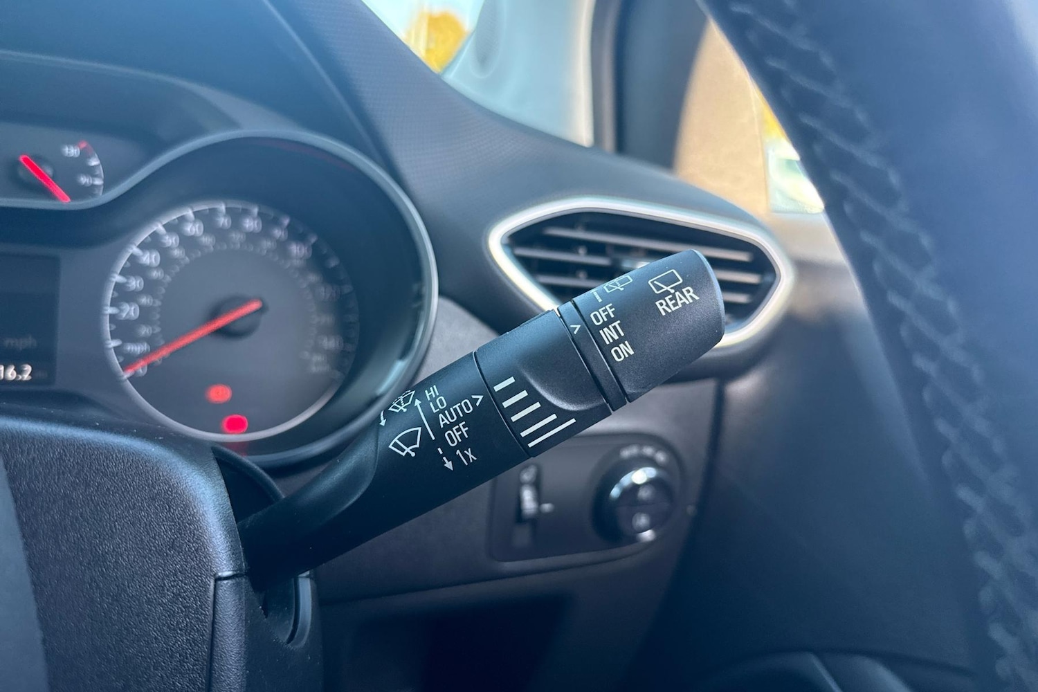 Used Vauxhall Crossland 2023 for sale - 75970144: Photo 18