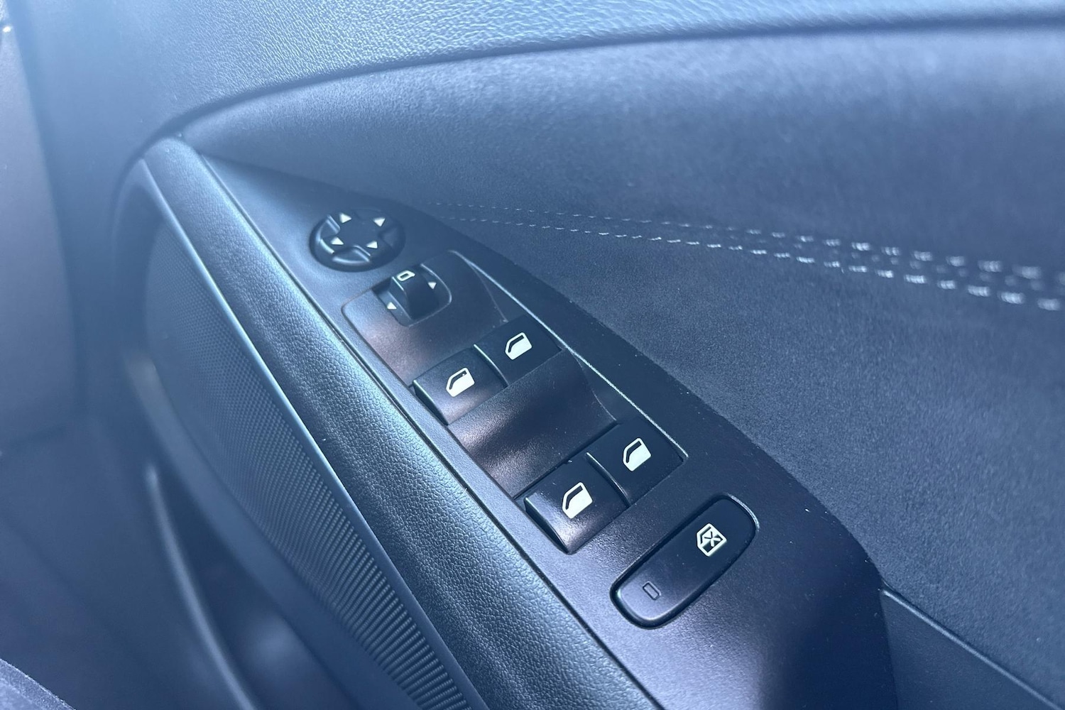 Used Vauxhall Crossland 2023 for sale - 75970144: Photo 20