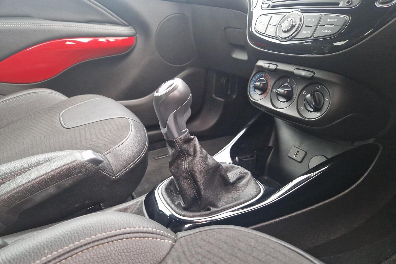 Used Vauxhall ADAM 2015 for sale - 77443802: Photo 14