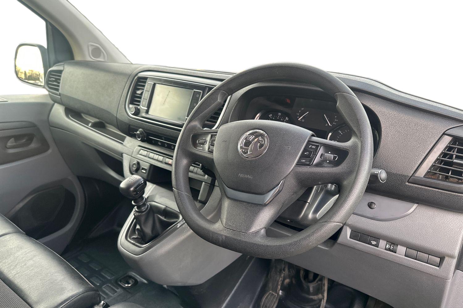 Used Vauxhall Vivaro 2020 for sale - 77298133: Photo 2